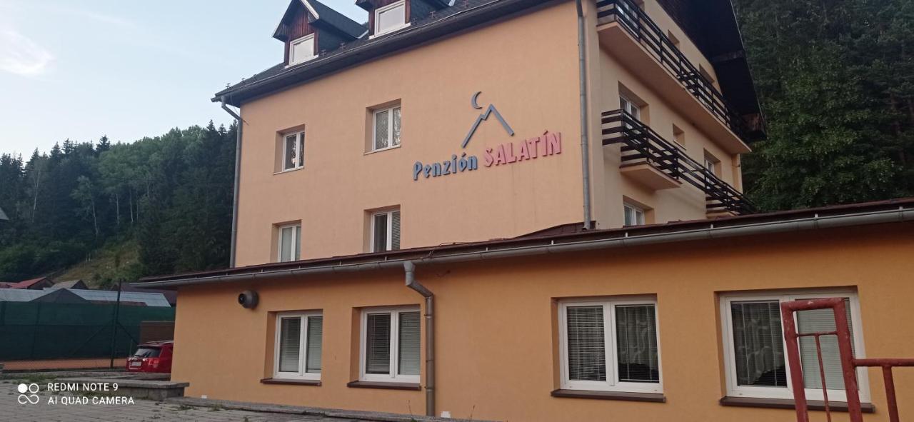 Hotel Salatín Ruzomberok Exteriér fotografie